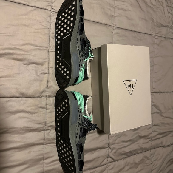 Adidas NMD HU Pharrell Ash Grey - Picture 9 of 9